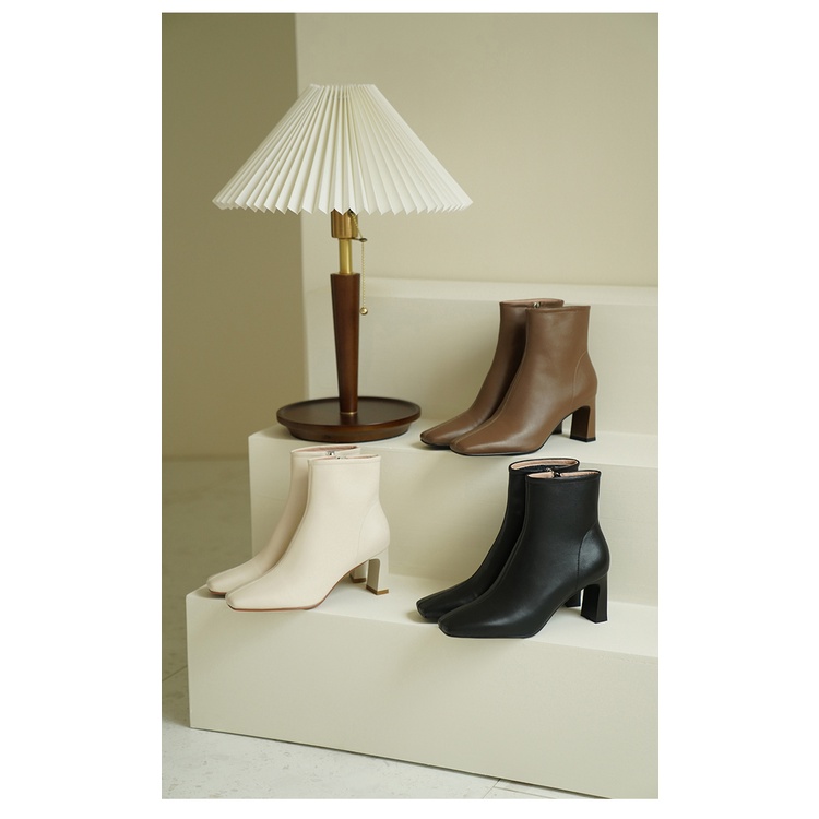 Giày Boots Niki cổ thấp mũi vuông gót lạ