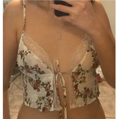 Áo Croptop cotton lụa "họa tiết thêu ren đen xẻ áo"