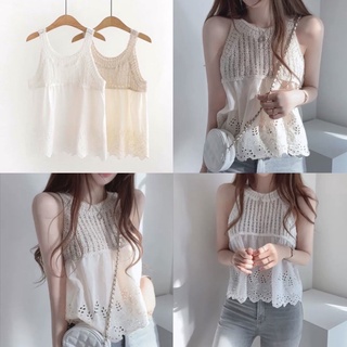 Áo len yếm phối xô ren