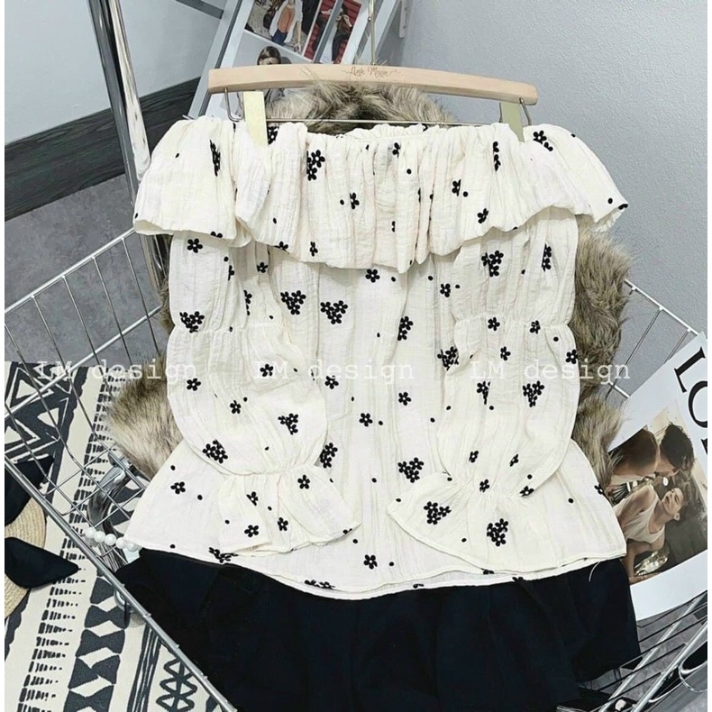 vải xô muslin 2 lớp cao cấp hình 3 bông hoa đen nền be (ấn sl tăng lên thành mảnh to)