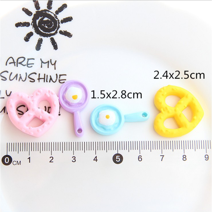 Sticker hình chảo trứng chiên gắn dép sục Crocs