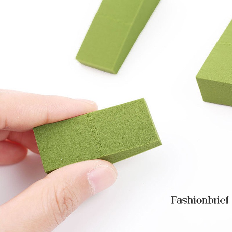 [Hàng mới về] Bộ 24 bông trang điểm bằng xốp ưa nước mịn màng hình tam giác kích thước nhỏ