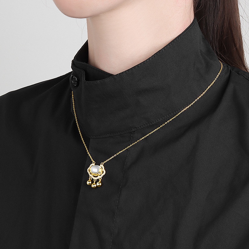 Vòng cổ Mặt Ổ Khóa Hình Giọt Nước Phối Tua Rua Độc Đáo