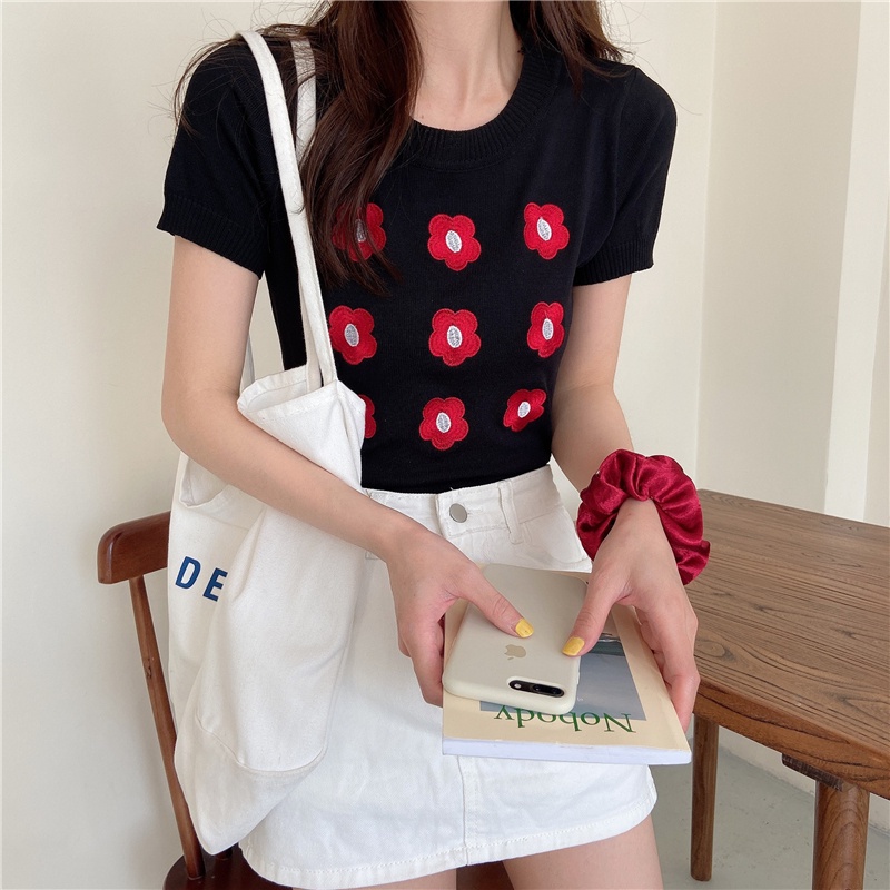 Áo thun NZN tay ngắn cổ tròn thêu hoa dành cho nữ