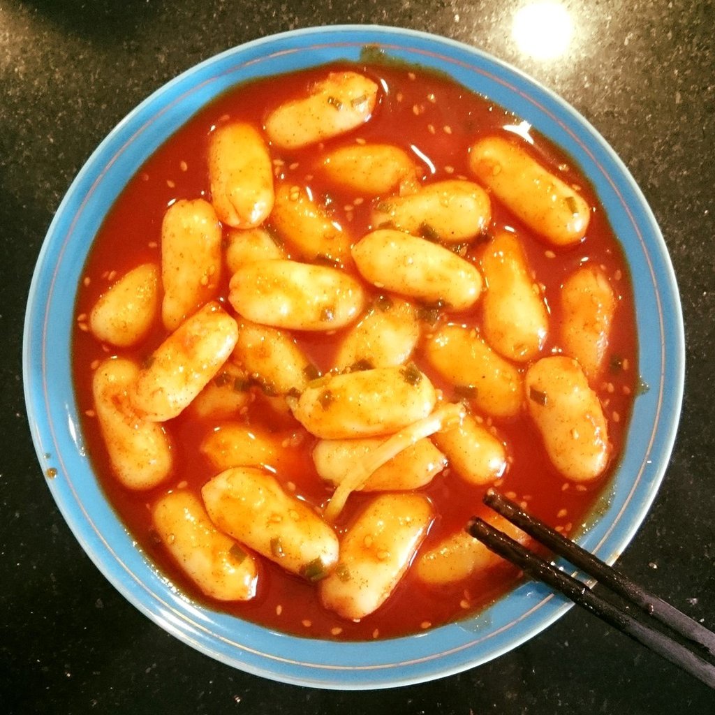 TOKBOKKI NHÂN PHÔ MAI 500gr Bánh Gạo Cay Hàn Quốc Nhân Phomai