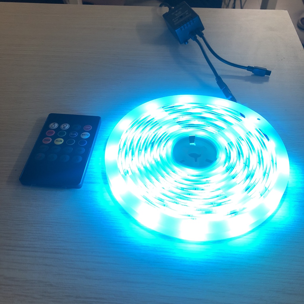 Full bộ đèn led nháy theo nhạc dây dán chip 5050 cực sáng kèm điều khiển 24 phím