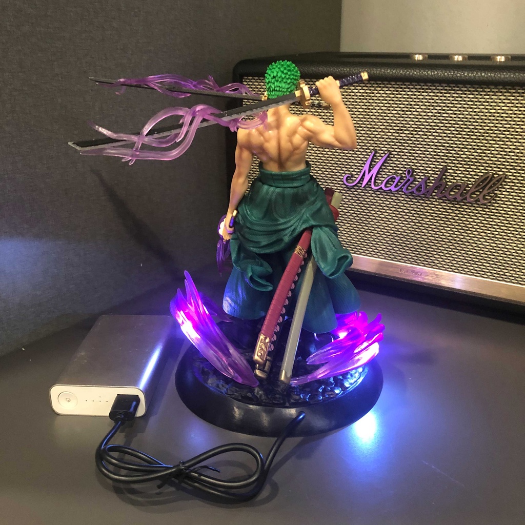 Figure / Mô hình Zoro 21 cm có LED