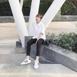 ÁO SƠ MI TRẮNG ĐUÔI TÔM CỰC XINH