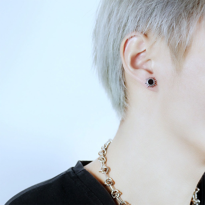 Khuyên Tai Dạng Hạt Phong Cách Hiphop Thời Trang Năm Mới Cho Nữ