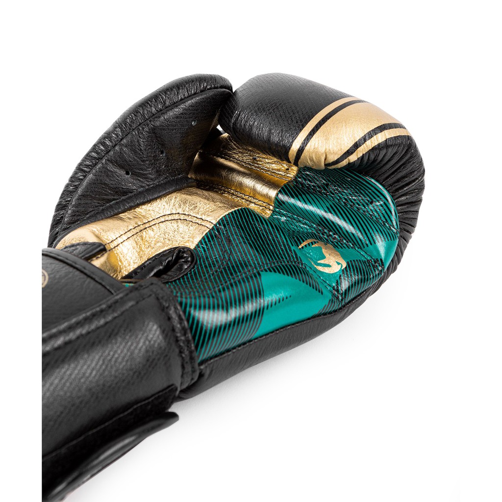 Găng tay boxing Venum WBC Muay Thai - Black/Gold