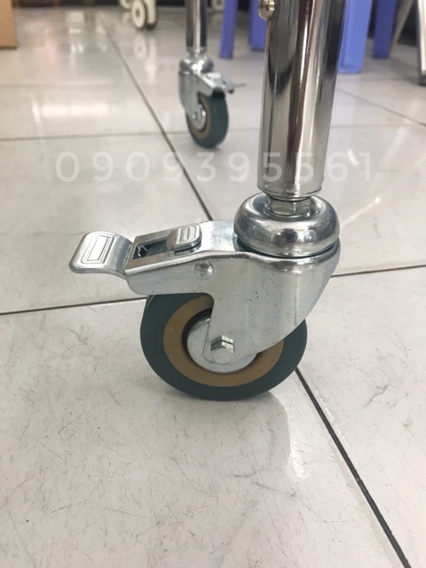 Ghế bô vệ sinh có bánh xe LUCASS G-696