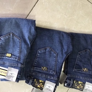 Quần jeans combo 2 chiếc tổng 260k/2 quần