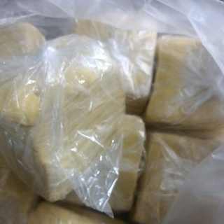 lá mì gói hoành thánh