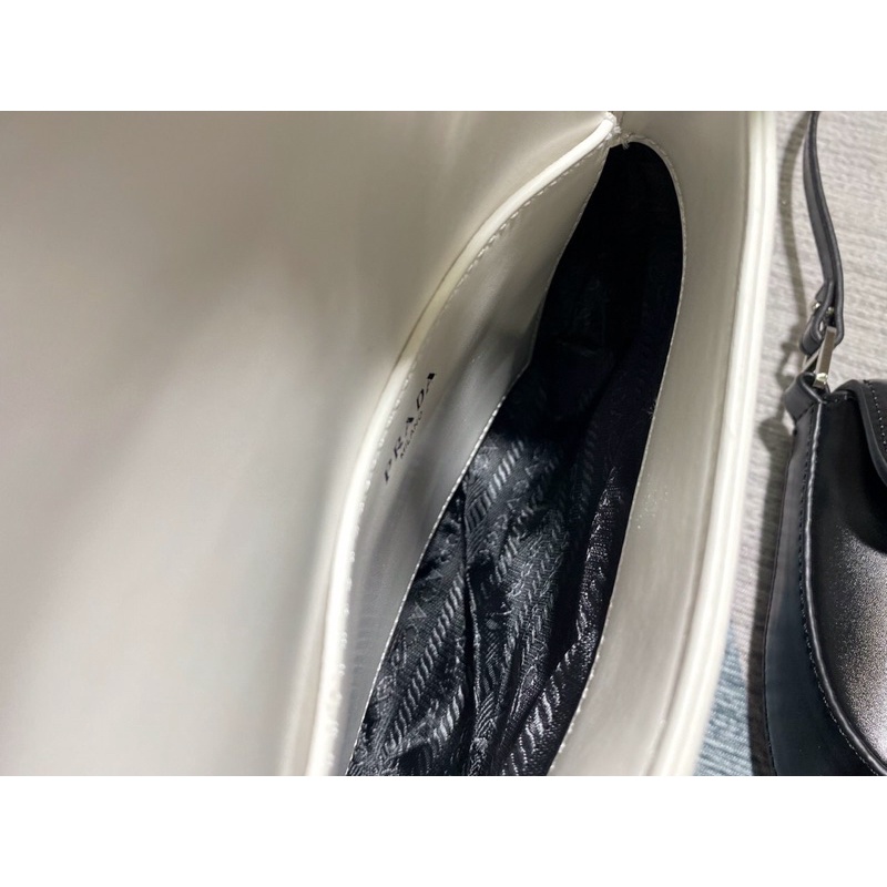 Túi kẹp nách bán nguyệt