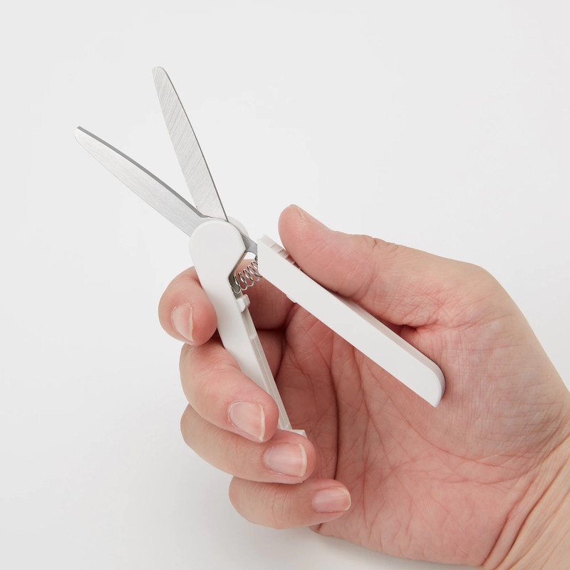 Muji Kéo Lò Xo Gập Dài 12cm, Lưỡi Dao 4,3cm