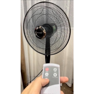 Quạt đứng Sharp PJ-S40RV-WH có khiển