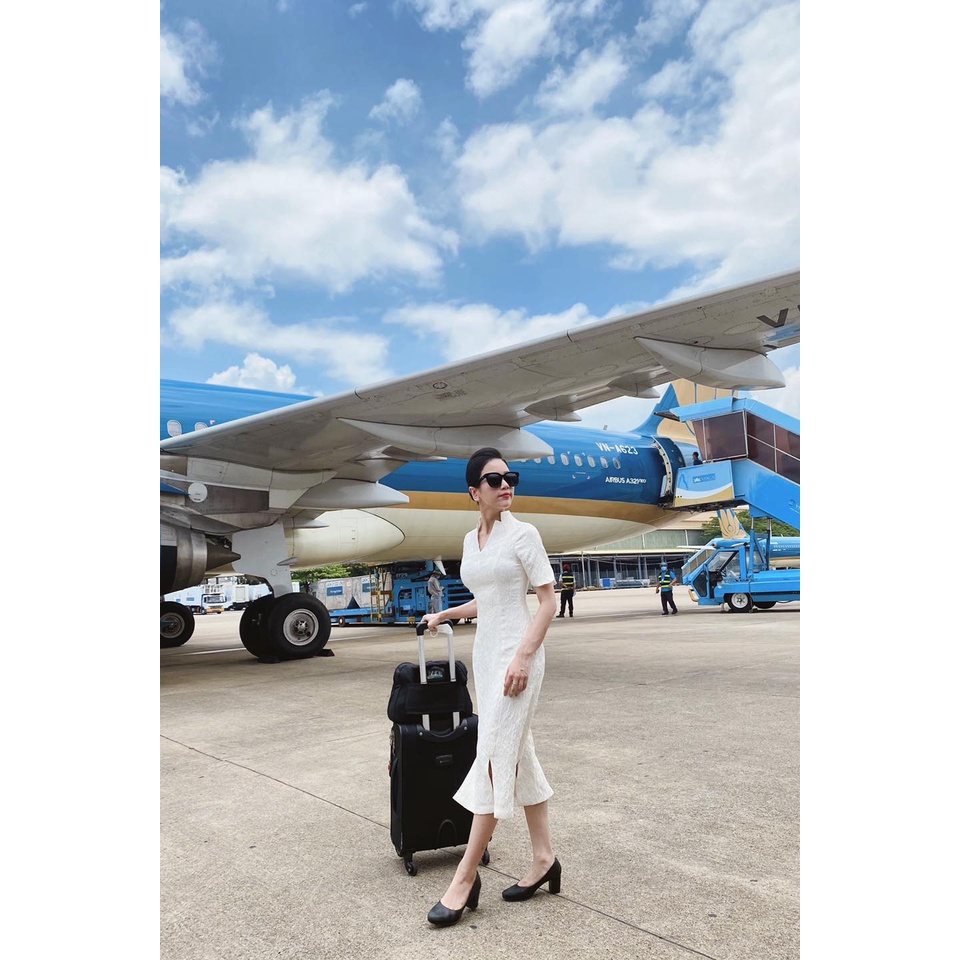 Đầm vải gấm hoa in nổi - Royal Dress - Walenty