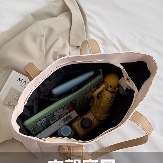 Túi tote da đeo vai nữ vừa sách vở A4 túi xách nữ to cao cấp đẹp kèm phụ kiện gấu LUCIA STORE TXN66