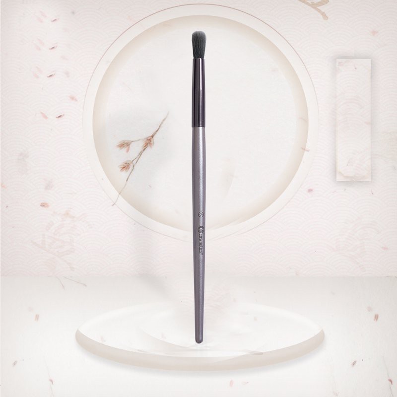 Cọ trang điểm bầu mắt ovan BH Cosmetics Lavish 5