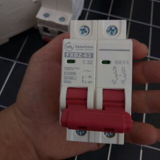 CB DC 1000V 32A