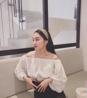 Áo trễ vai bẹt vai tay dài kala top đen, trắng