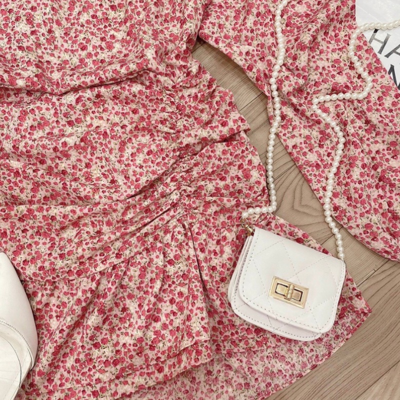 Đầm hoa nhí hồng cổ yếm váy nữ vintage bèo xếp ly đi chơi đi du lịch sang chảnh