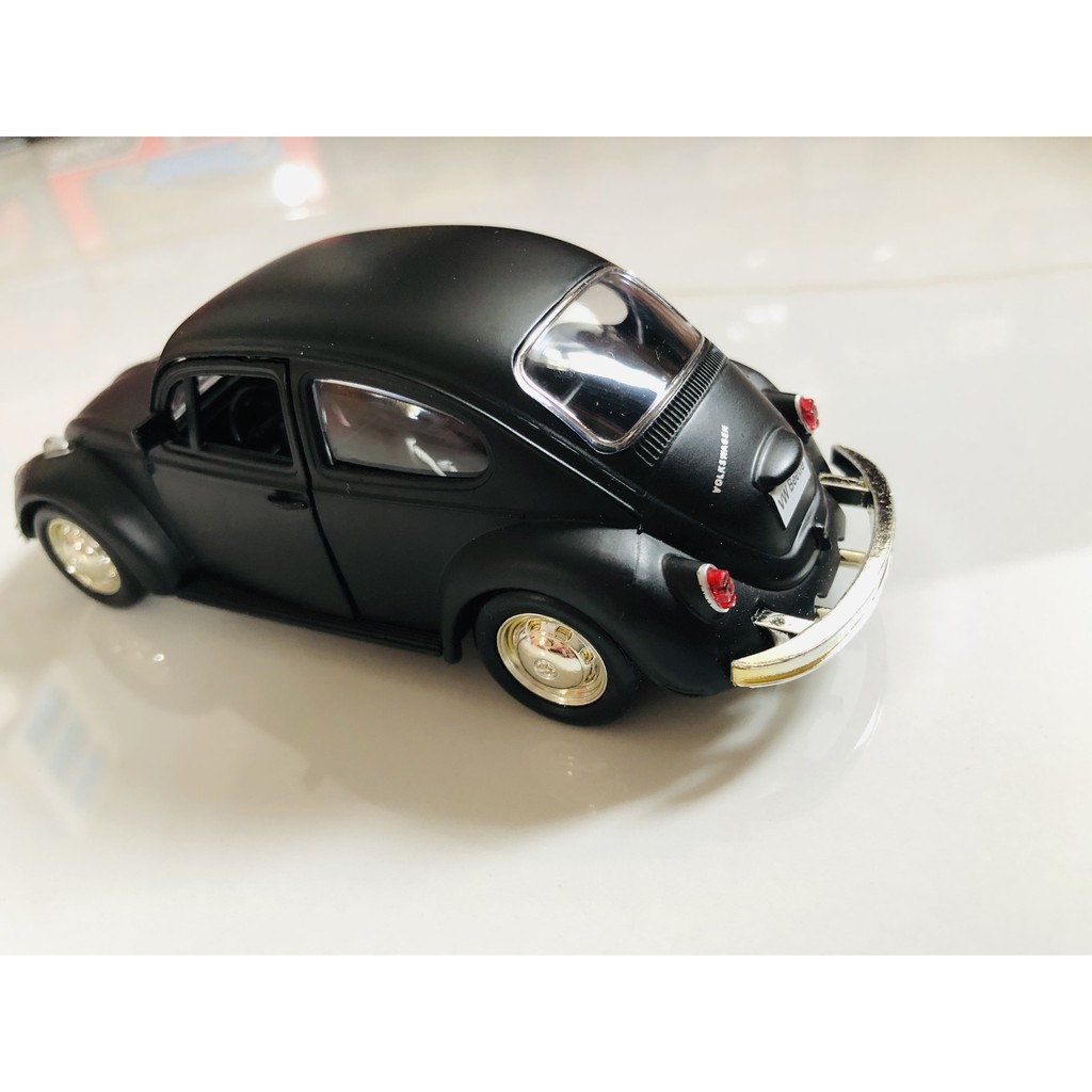 Xe mô hình chạy trớn 1967 Volkswagen Beetle (đỏ & đen) RMZ - Tỉ lệ 1:36