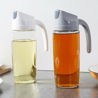 01 Bình thủy tinh Chai Lọ 600ml Can đựng dầu ăn, giấm, nước tương, nước mắm, gia vị miệng vòi nhỏ có tay cầm