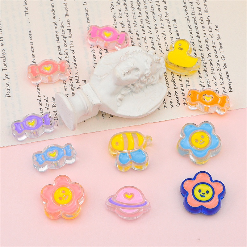Set 4 / 10 Hạt Nhựa Acrylic Trong Suốt Hình Hoa / Gấu / Cherry Tự Làm Trang Sức