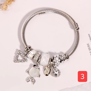Vòng charm mĩ kí