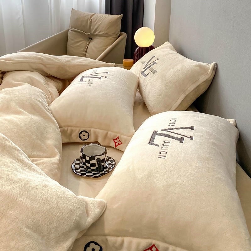 Bộ chăn ga gối nỉ nhung thêu thương hiệu LV sang trọng Xịn Decor SHOP VŨ THỊ THƠM
