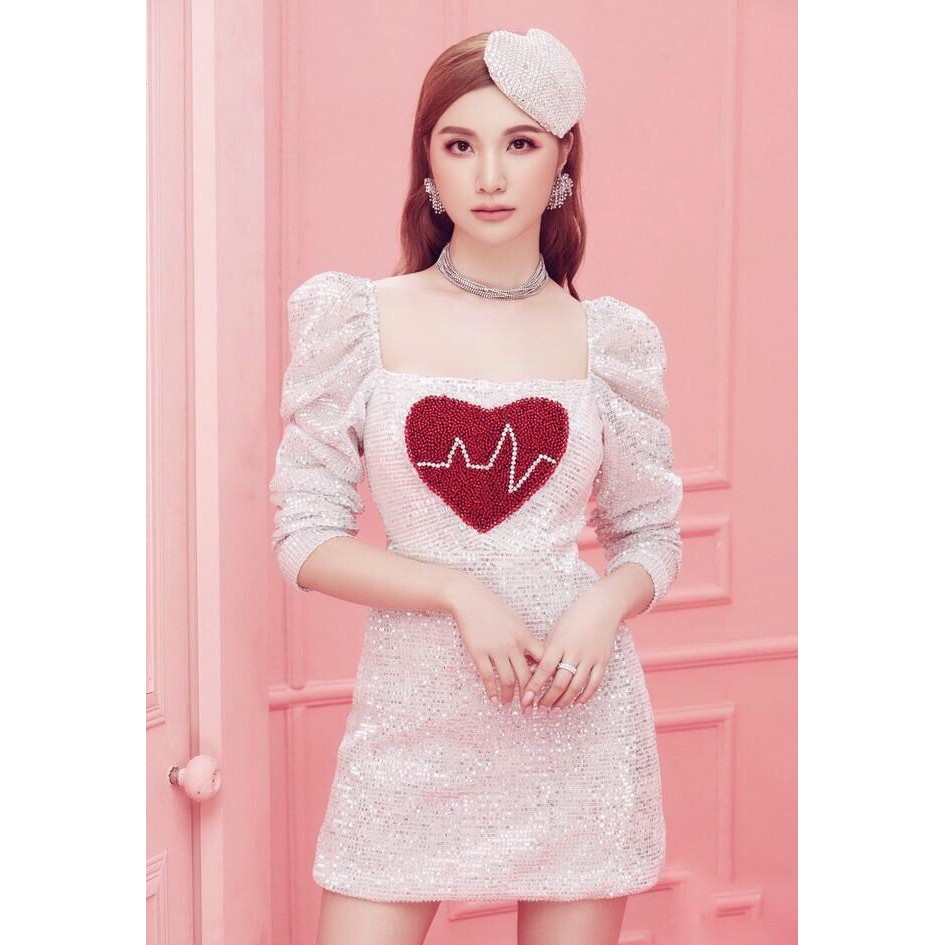 Đầm chữ A kim sa thêu trái tim