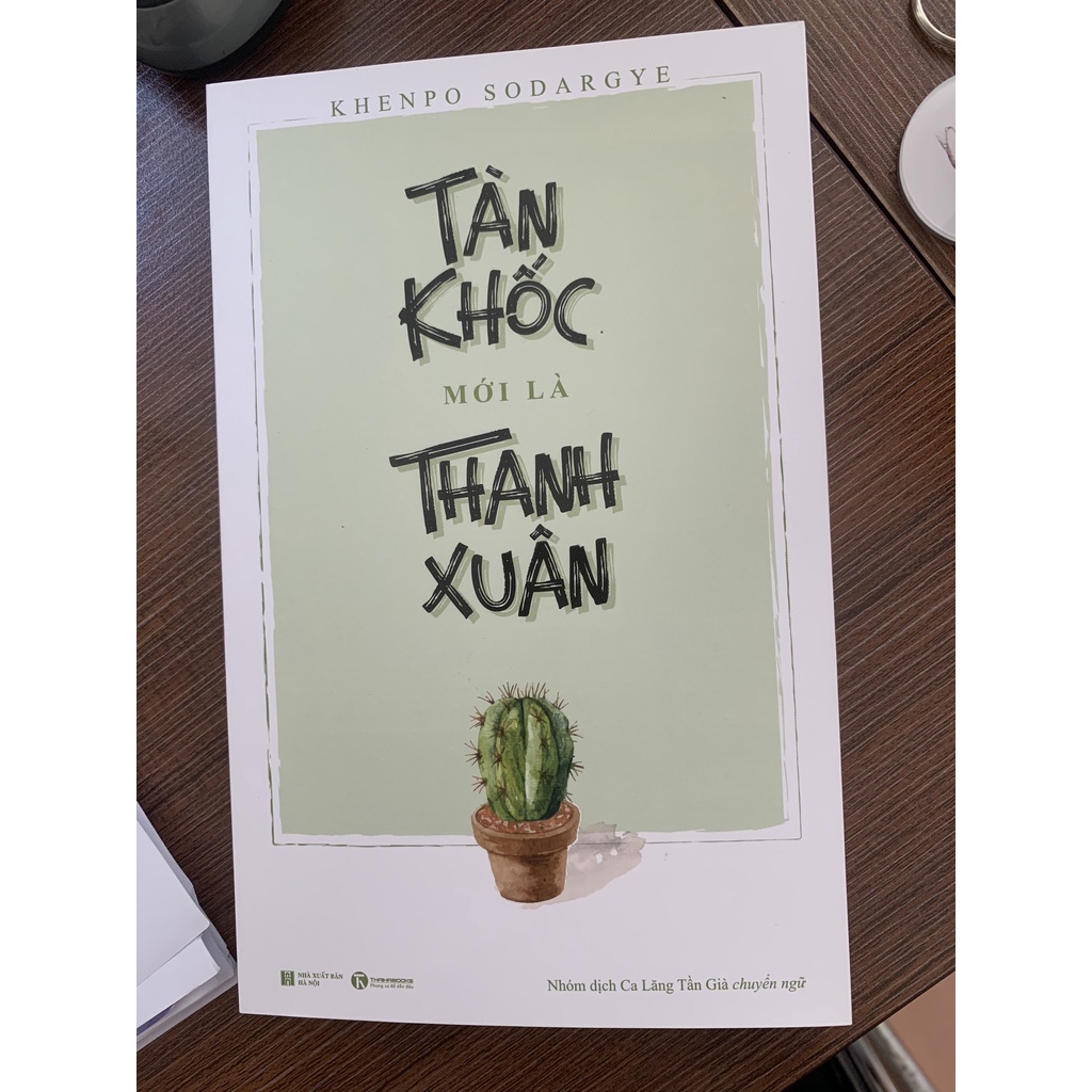 Sách - Tàn Khốc Mới Là Thanh Xuân