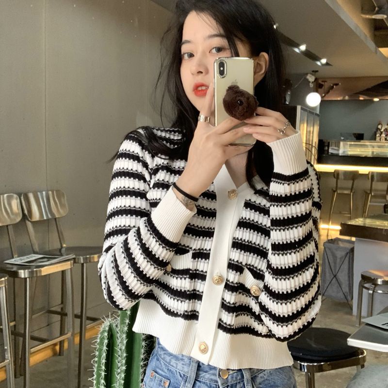 Korean women's clothing  Fashion cardigan sweater coat short style long sleeve top