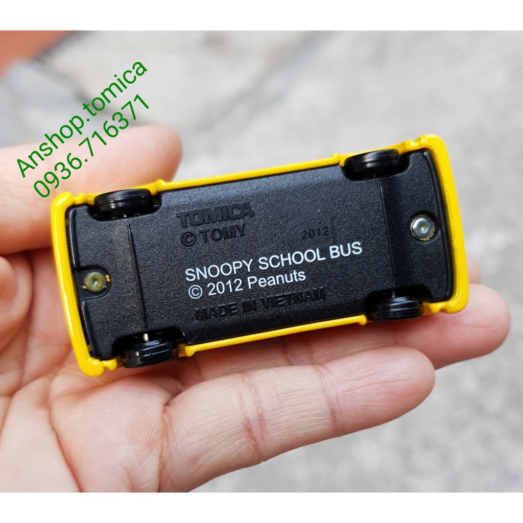 Mô hình xe bus trường học (Snoopy School Bus) màu vàng tomica Nhật Bản