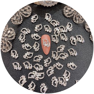 cham nail nhiều viên