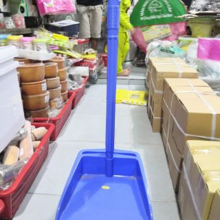 Ki hốt rác cán dài
