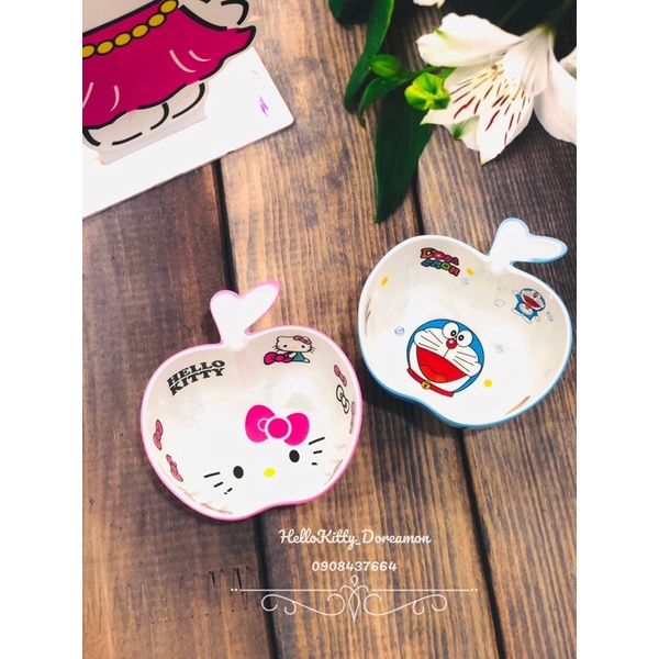 Chén táo HelloKitty Doreamon