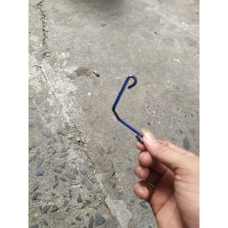 Bát kẹp bình dầu titan