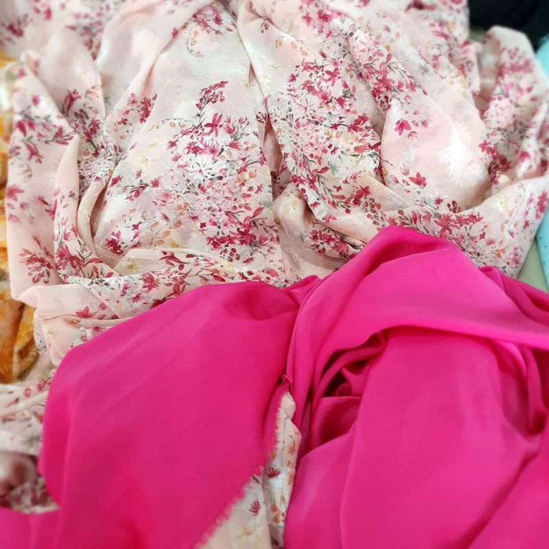 Voan tơ ép hoa nổi hoa hồng