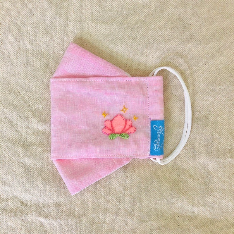 Khẩu trang Linen premium lót cotton mát mịn nhẹ với biểu tượng may mắn! | BigBuy360 - bigbuy360.vn