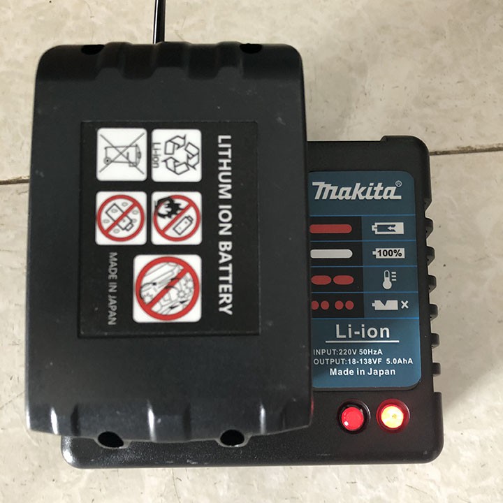 Sạc pin li-on Makita 18V, pin trượt, dòng sạc 2A, điện áp sạc 18V đến 21V
