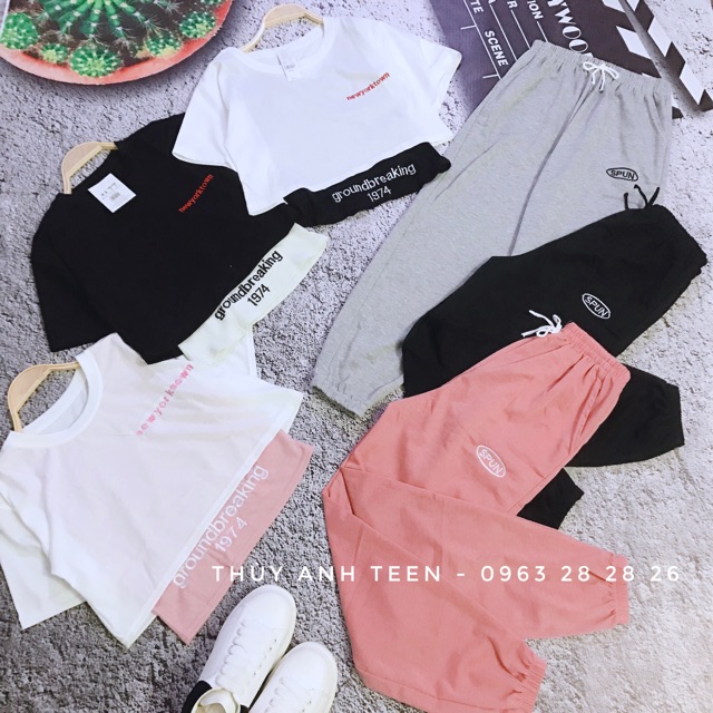 Quần jogger thêu Spun kèm 2 áo croptop thêu Groundbreaking 1974