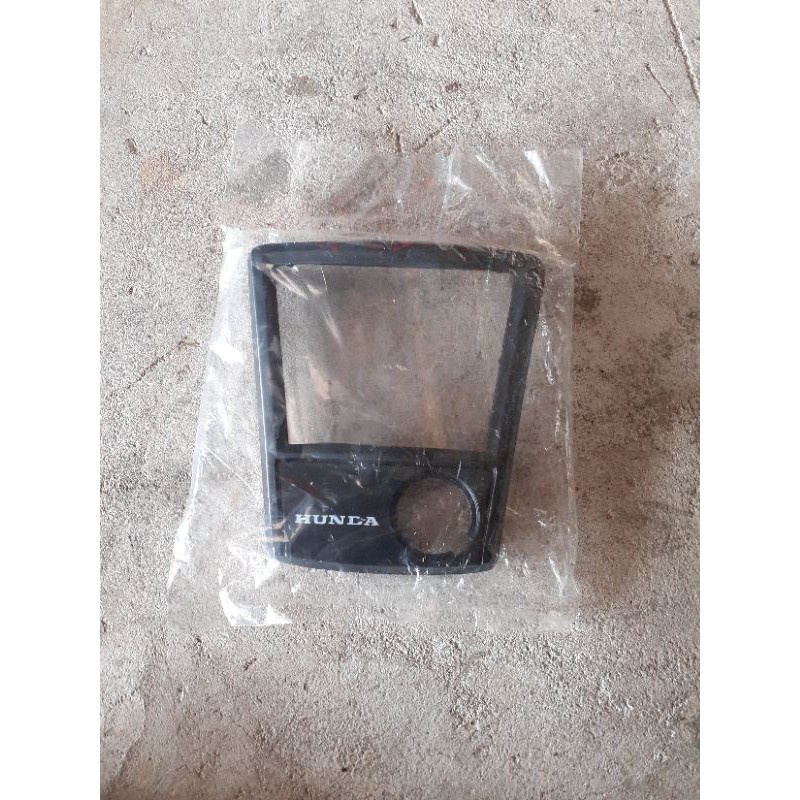 Mặt kính đồng hồ cub 82, cup 82 hàng cao cấp