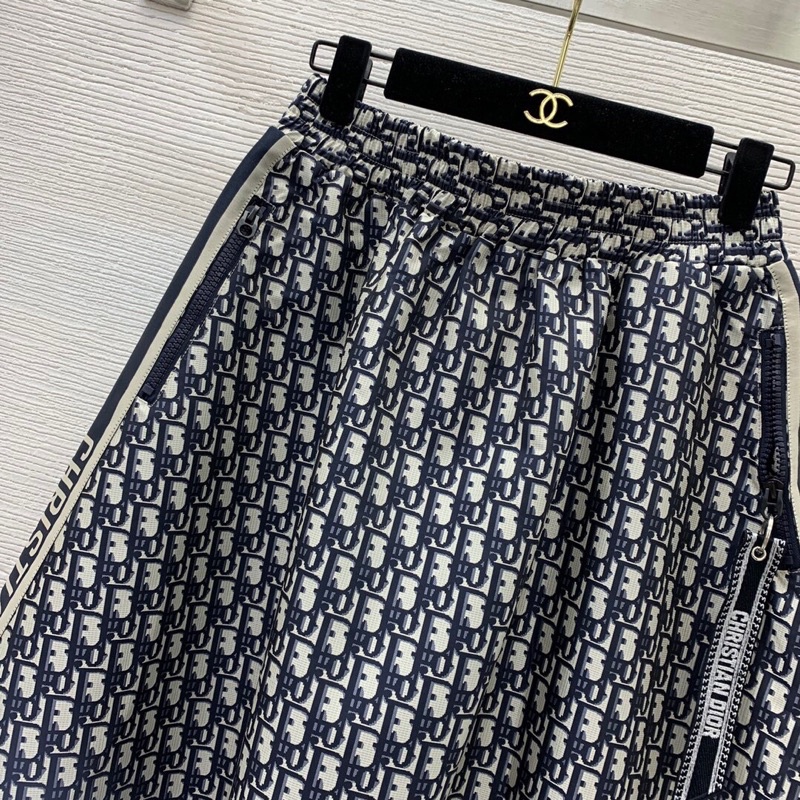 Chân váy dài dáng xoè hoạ tiết chữ D Dior CD cao cấp chất liệu vải jacquard