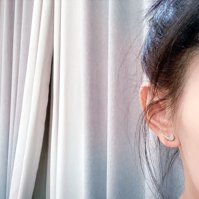 【Kifli】Hoa tai đinh tán kiểu thương hiệu hợp xu hướng đơn giản phong cách đường phố dành cho nam và nữ