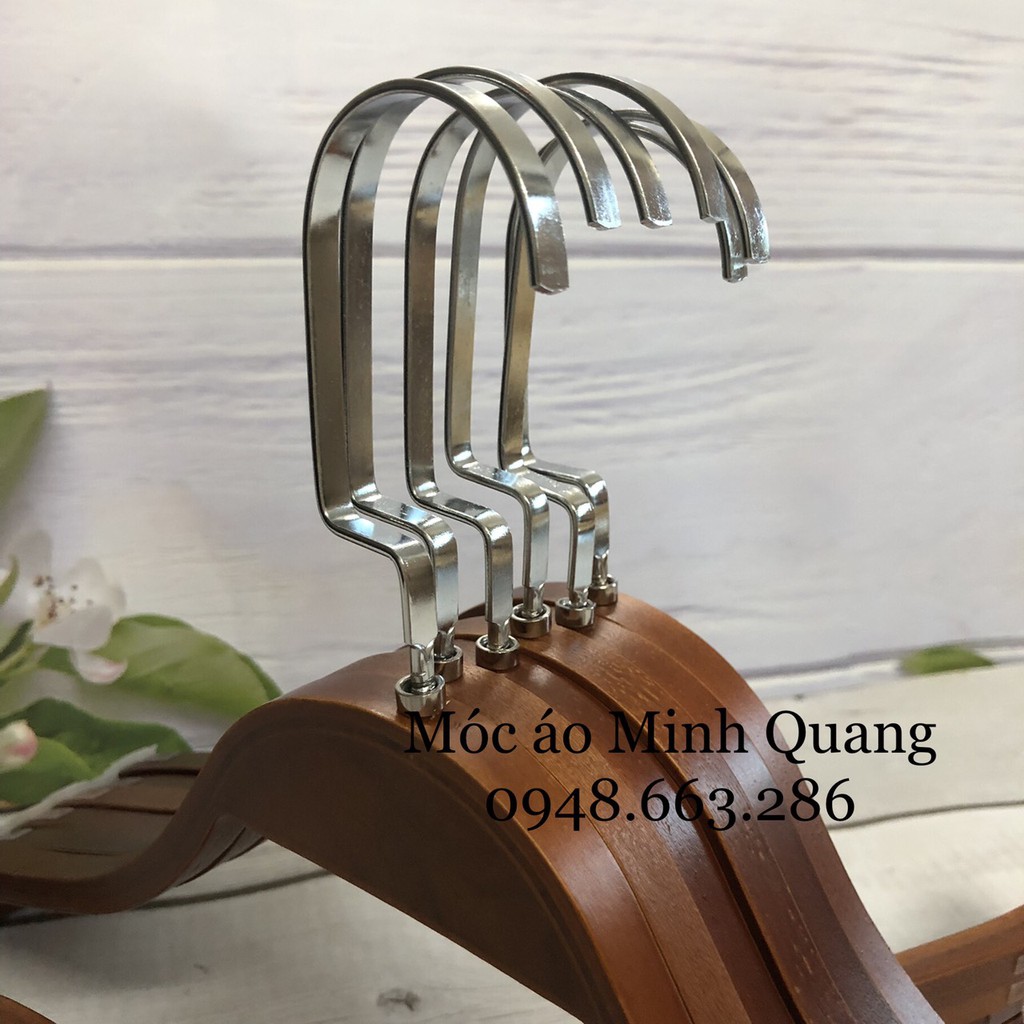 móc gỗ treo quần áo-móc gỗ treo quần áo màu nâu-đầu móc vuông dẹt inox sáng-móc gỗ dùng để treo quần-áo-váy,...