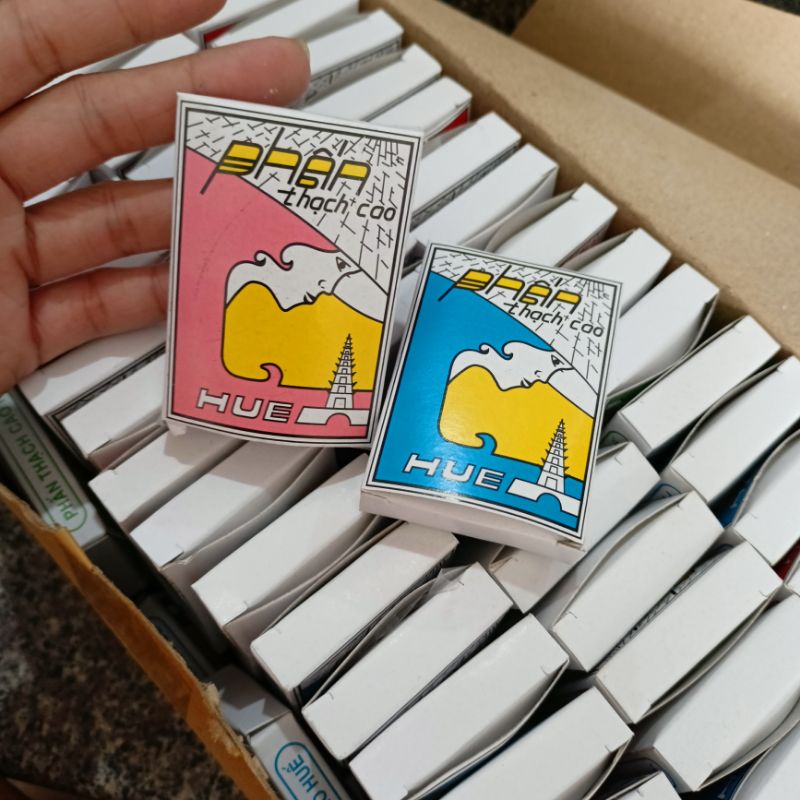 Phấn  thơm cạo lông măt.  phấn huế .chết phấn mịn