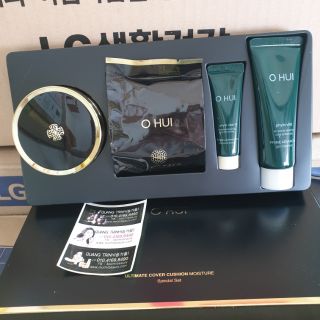 Phấn nước ohui ultimate cover cushion moisture