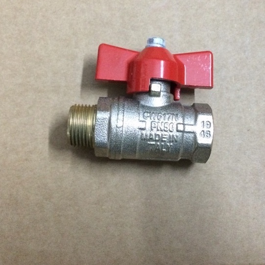 Van bi tay bướm đồng 1 đầu ren ngoài 1 đầu ren trong Itap.093 Italy áp lực 50kg